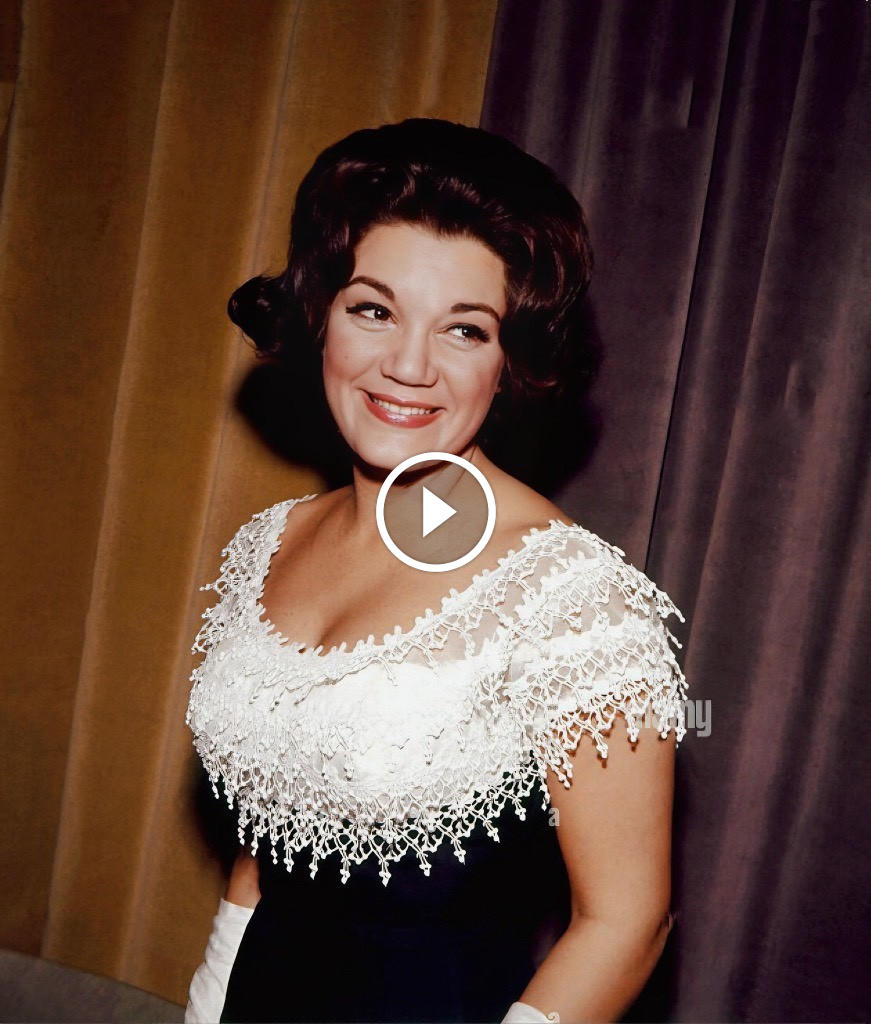 Connie Francis – “Tennessee Waltz” (1959)